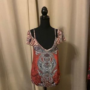 Off the shoulder print shirt.